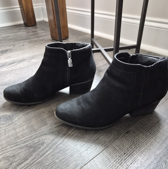 ​Blondo Black Waterproof Suede Ankle Boots Booties Women's Size 8M EUC - Picture 5 of 7